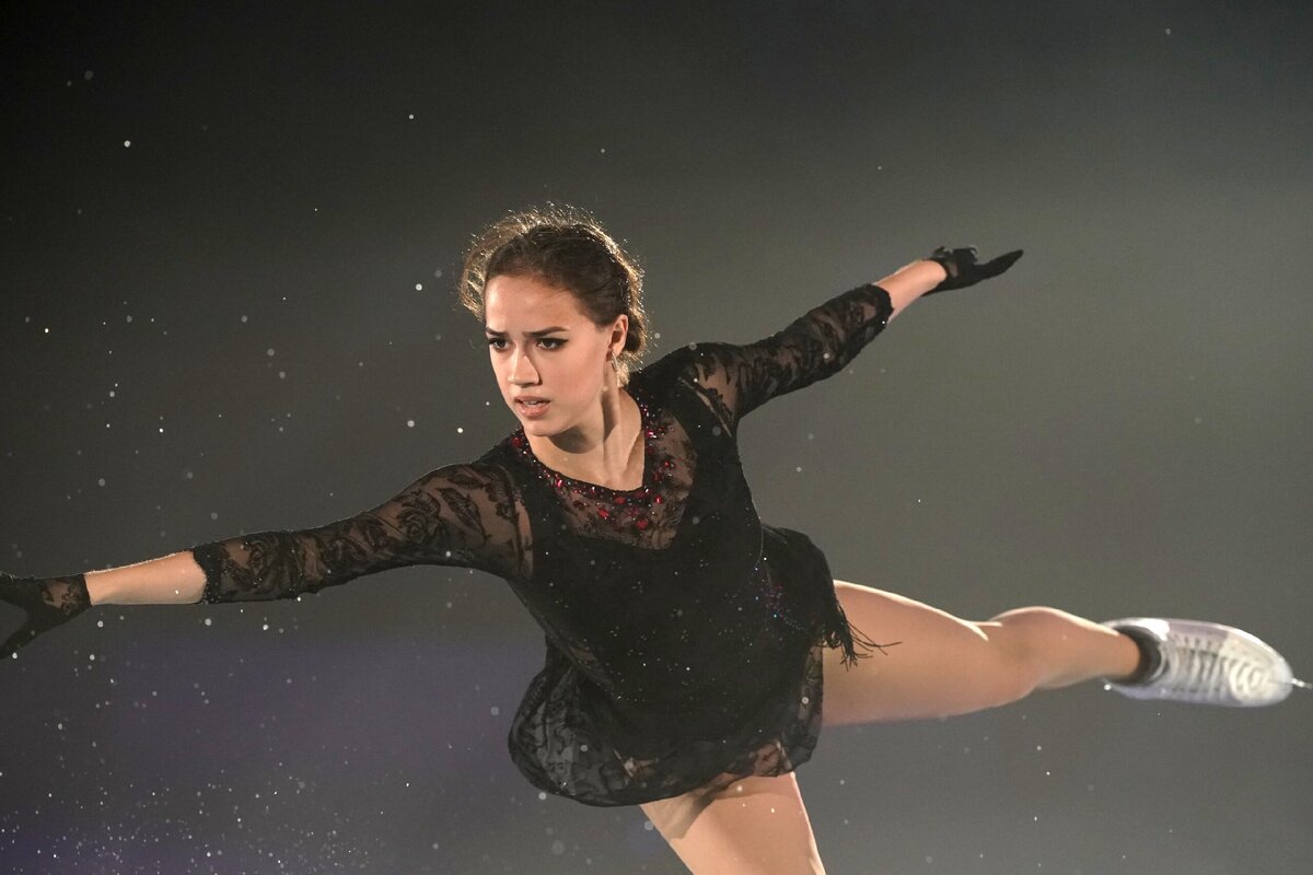 Алина Загитова завершила спортивную карьеру | Искусство льда | Дзен