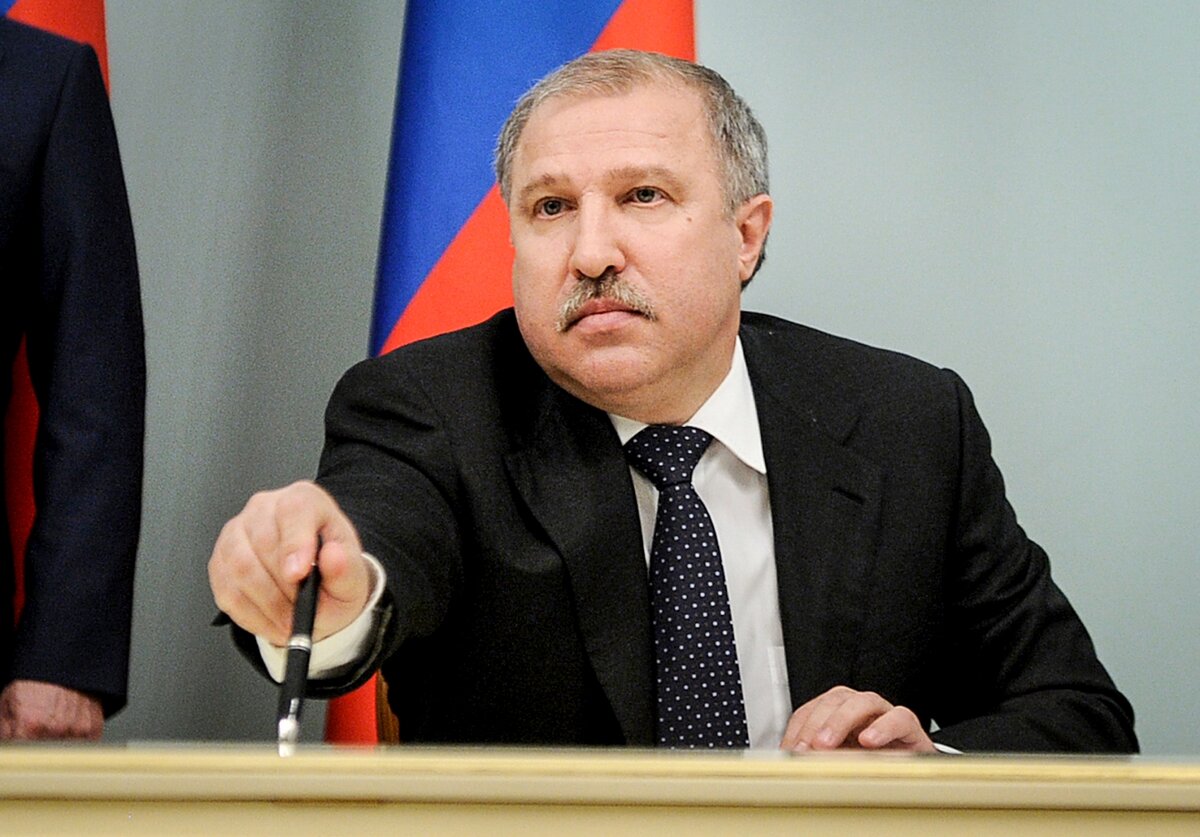 Эдуард Худойнатов. 