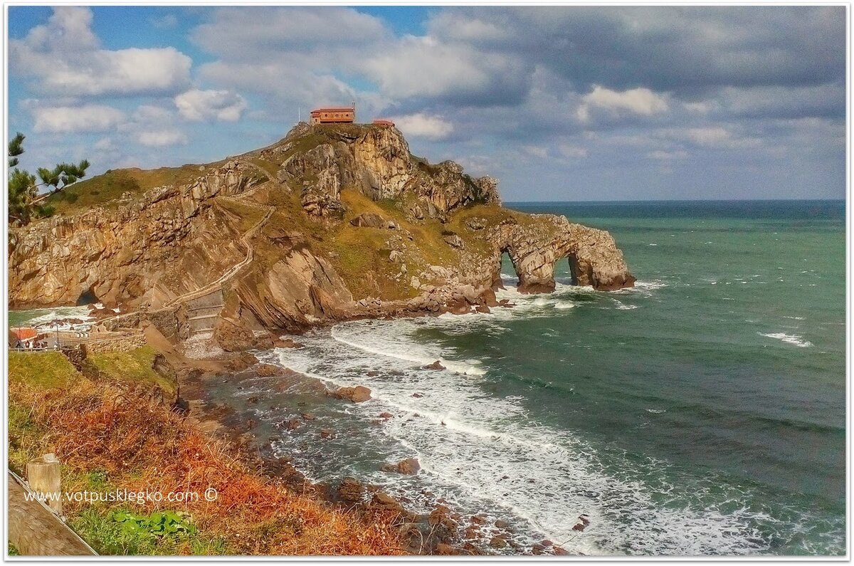 Замок на скале - Гастелугаче