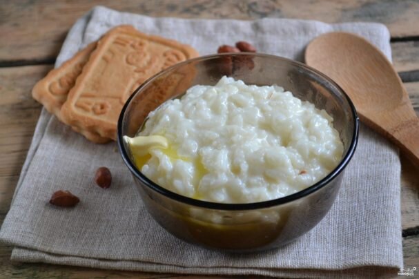 Рисовая молочная каша - идеальный вариант очень вкусного и невероятно полезного завтрака. 