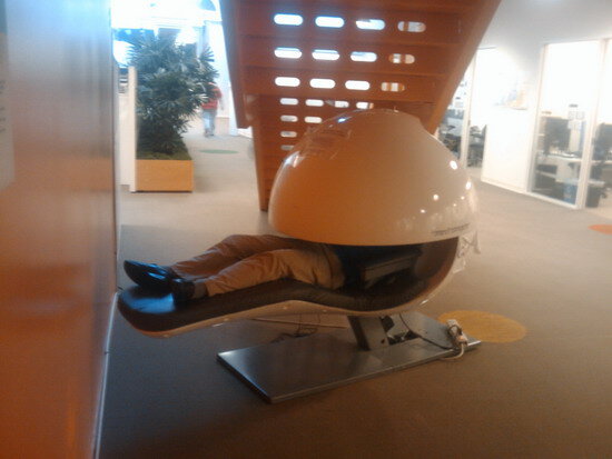 Говорят так спят в гугле... (источник фото itua.info)