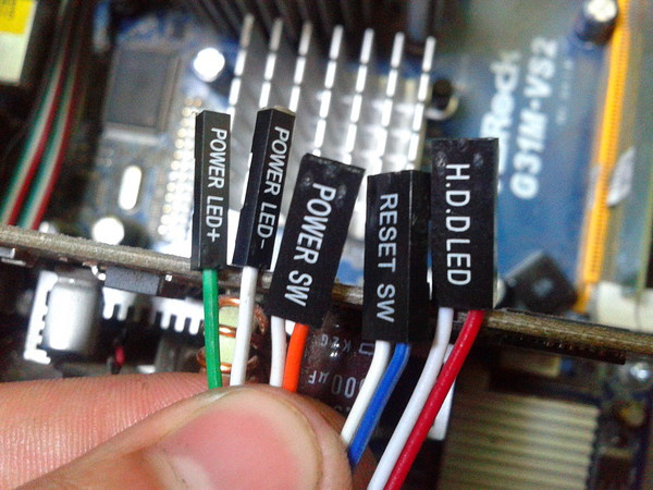 Подключение передней панели корпуса - кнопки вкл, резет, ЖД и прочее.