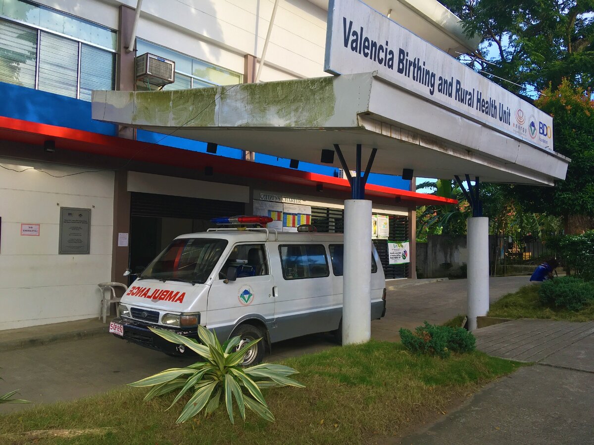 Ближайшая больница оказалась сельской (Rural Health). Это что-то вроде станции скорой помощи, совмещенной с обычной поликлиникой. Отчасти государственная, а отчасти частная.