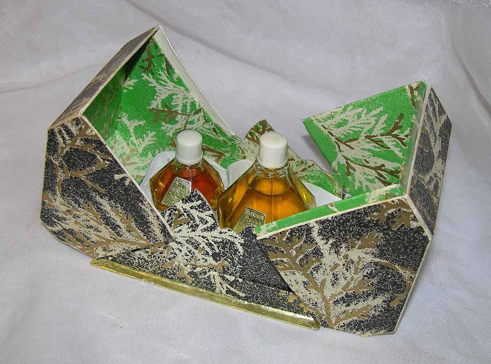 Лесная сказка духи. Туалетная вода сказка. Парфюмерная вода les contes bonheur. Лесная сказка духи. Духи винтаж.