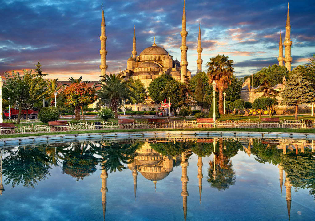 Турция богата не только прекрасными пляжами и замечательным морем, также здесь есть множество исторических памятников и достопримечательностей. Природа Турции поражает воображение каждого туриста.-2