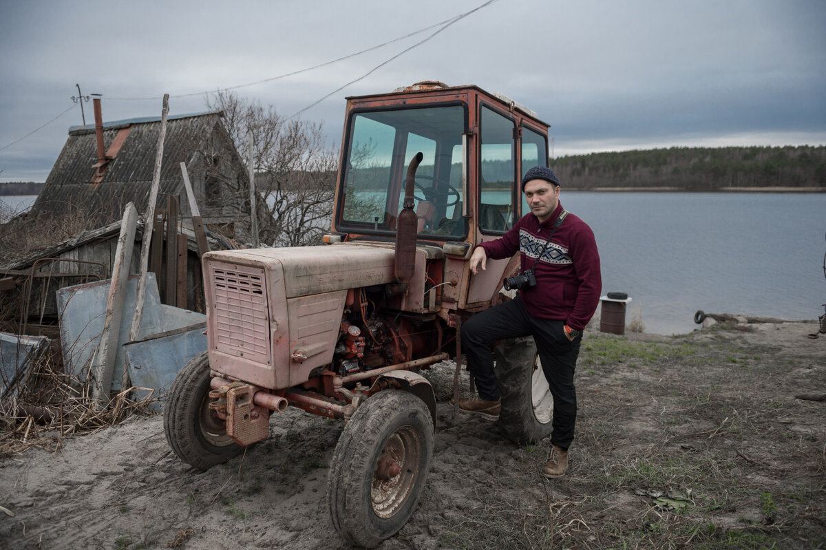 Смешная история про розовый трактор. Как из-за фотографии чуть не возник конфликт.