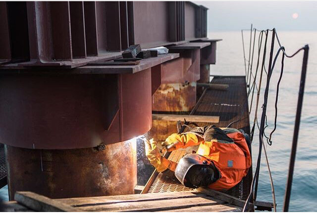 Один из тех, кто строил мост.