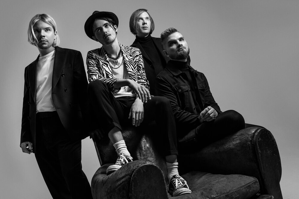 Слева направо:  Дмитрий Гончаренко (бас-гитара), Кирилл Бледный  (вокал, гитара, музыка, тексты), Константин Пыжов (гитара), Павел Холодянский (ударные)