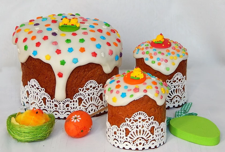 Красивый кулич на основе желатина 