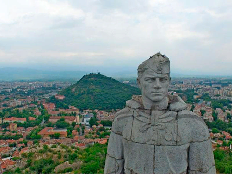 Памятник в Пловдиве. Фото из свободного доступа.