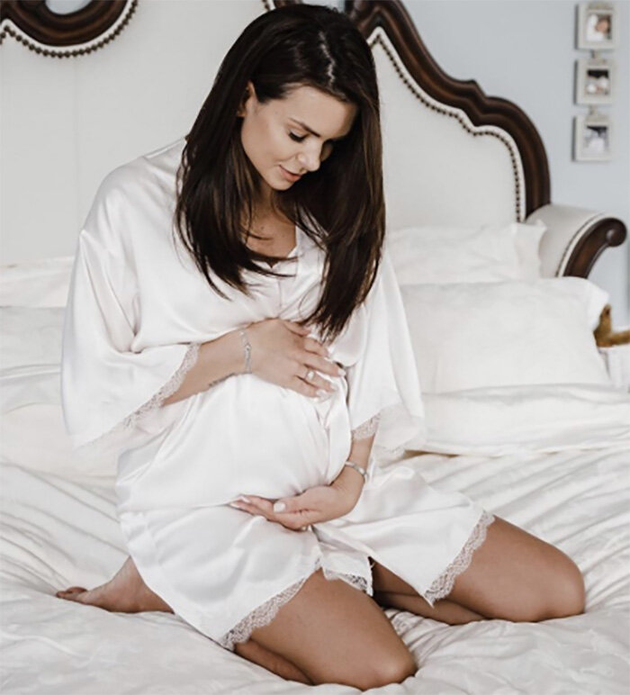 Бывшая ведущая Дома 2 сообщила о беременности