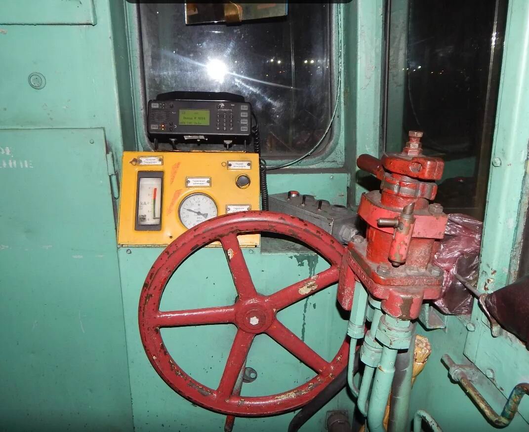 Ручной стояночный тормоз тепловоза ЧМЭ3