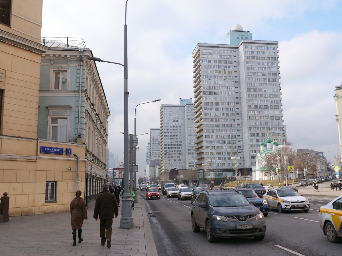 арбатские ворота москвы