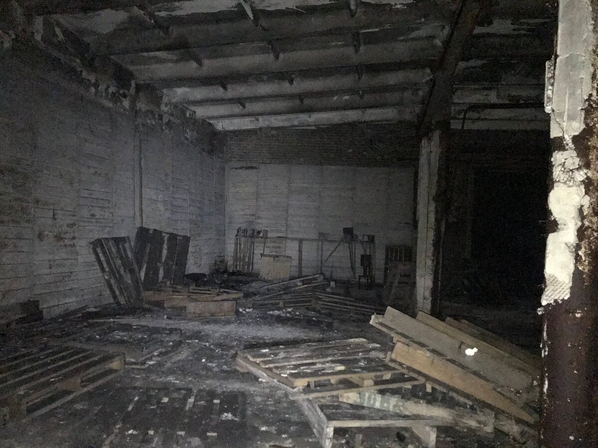 Тёмные подвалы и подземелья на заброшенных складах Припяти в наши дни и как они выглядят: новые фото