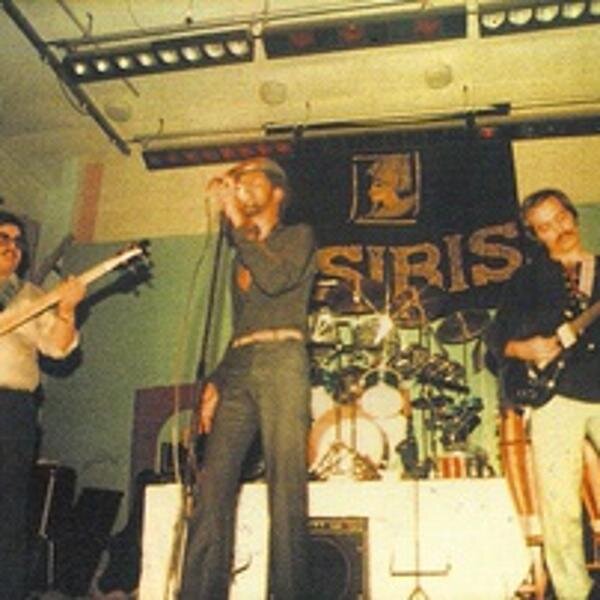 Фото группы из Бахрейна взято из открытых источников в интернете.