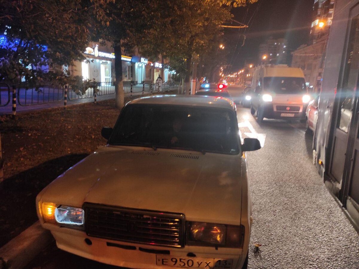 Ночь, а света в фарах нет