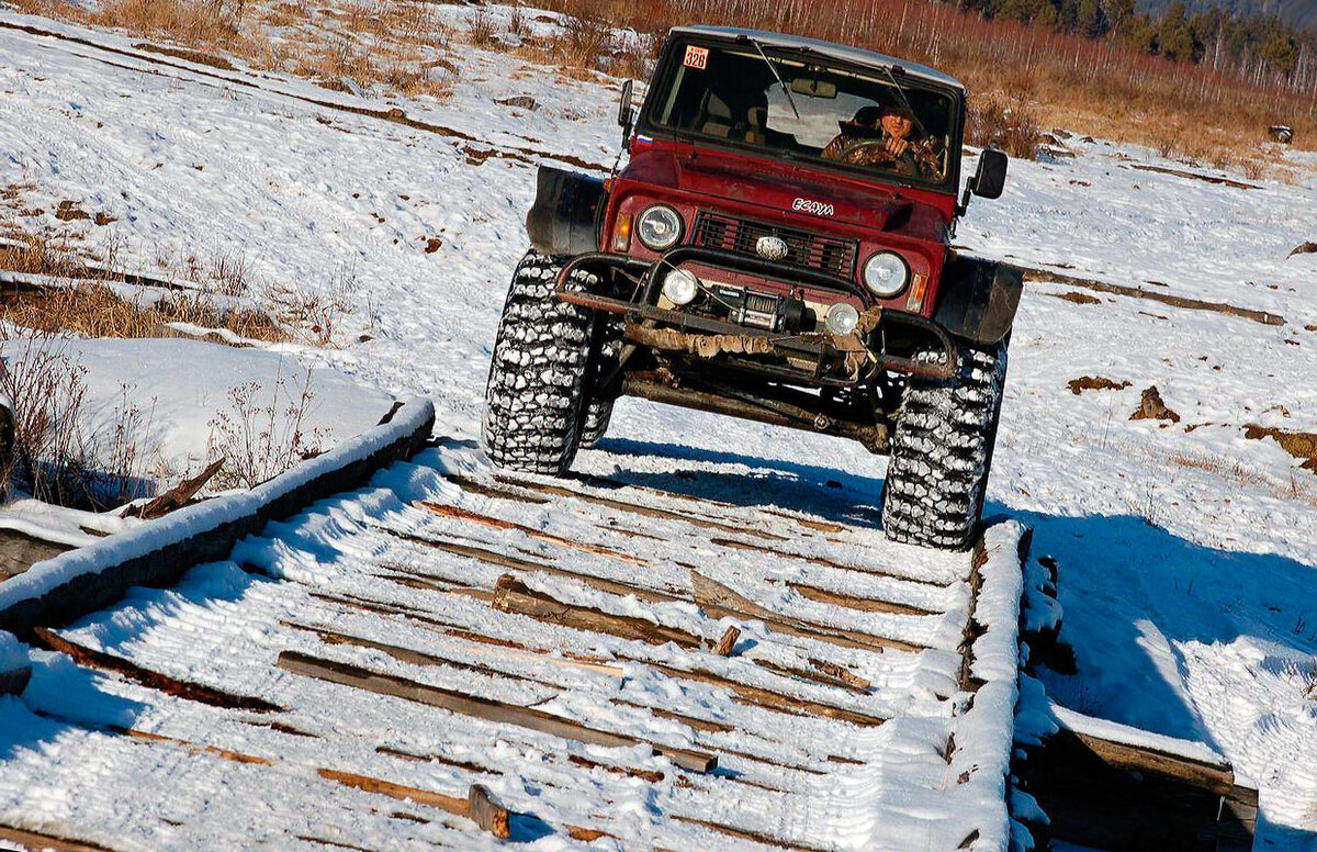 Самодельный внедорожник "Есаул"  построенный Александром Побелянским