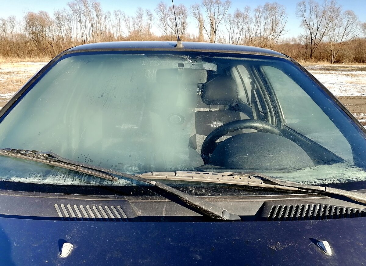 Как избавиться от запотевания стекол в автомобиле?