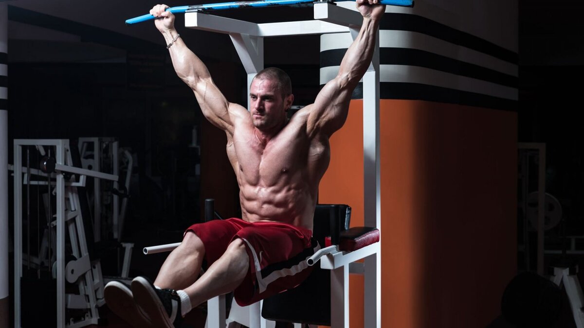 Упражнение на пресс — подъем прямых ног в висе