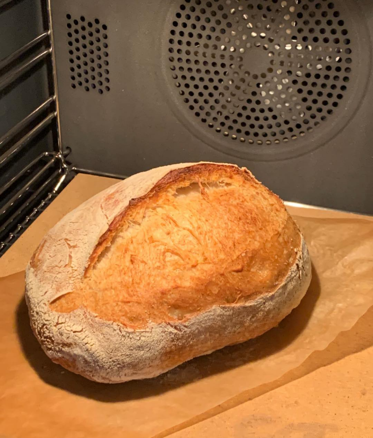 Хлеб от Ирины Аллегровой (фото @irinaallegrovaofficial)