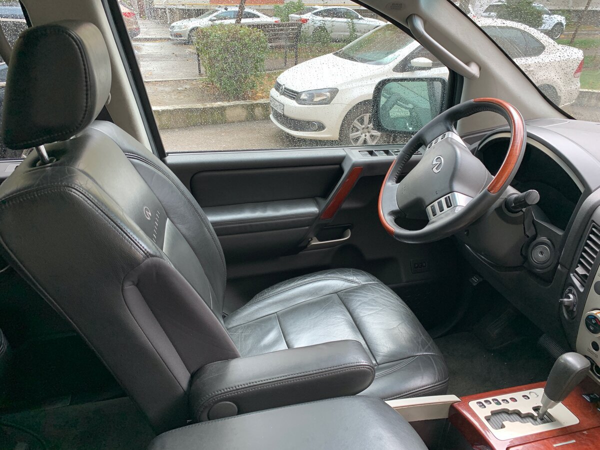 Салон моего автомобиля Инфинити QX56