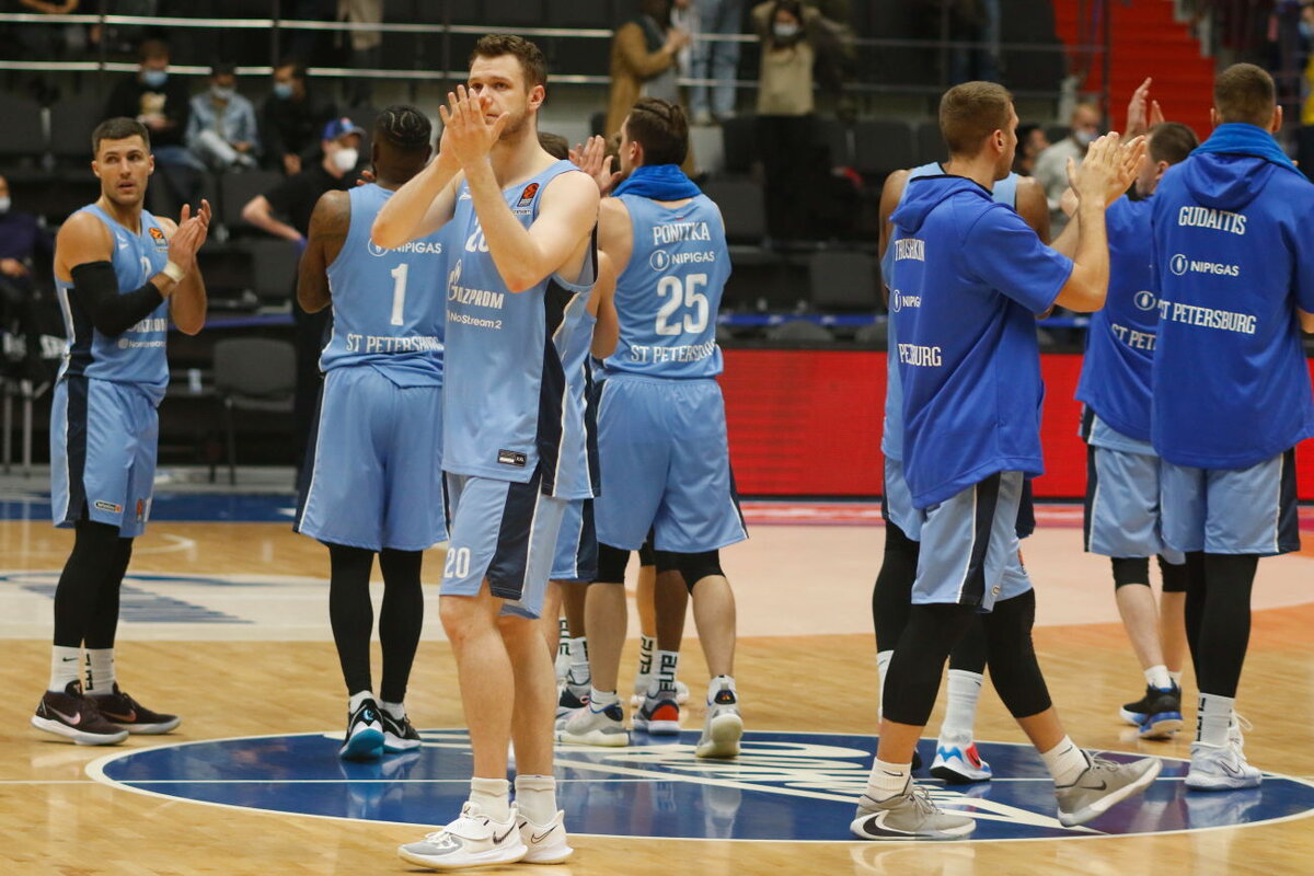Петербургский "Зенит" обыграл "Басконию" в матче Евролиги со счётом 77:70