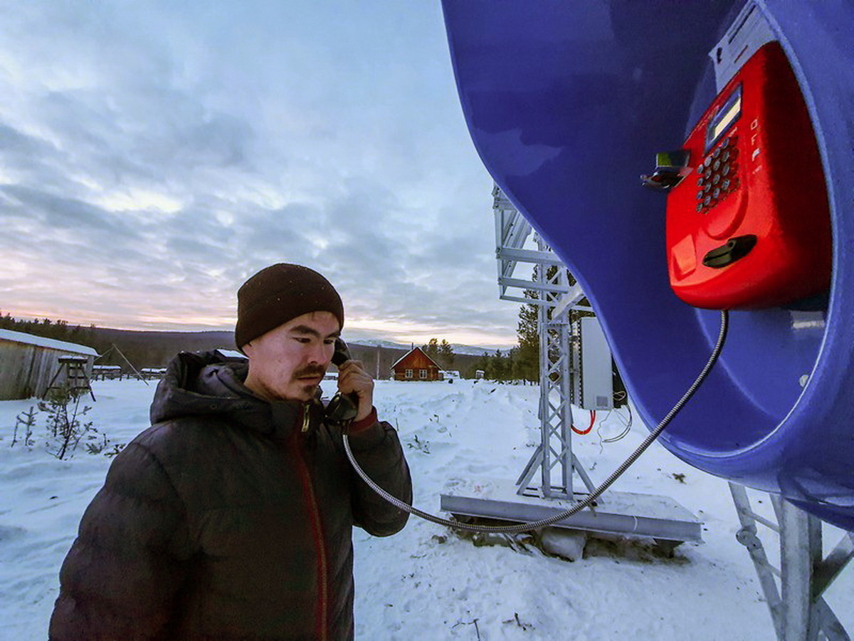 С таксофонов можно звонить бесплатно куда угодно по России