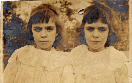 Джиллиан и Дженнифер Поллок