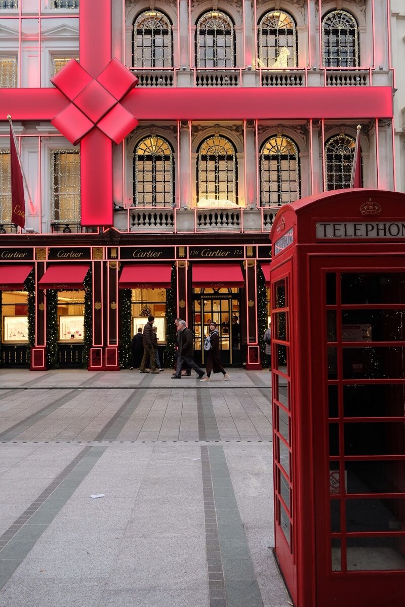 Bond street-сосредоточие самых дорогих и красивых магазинов