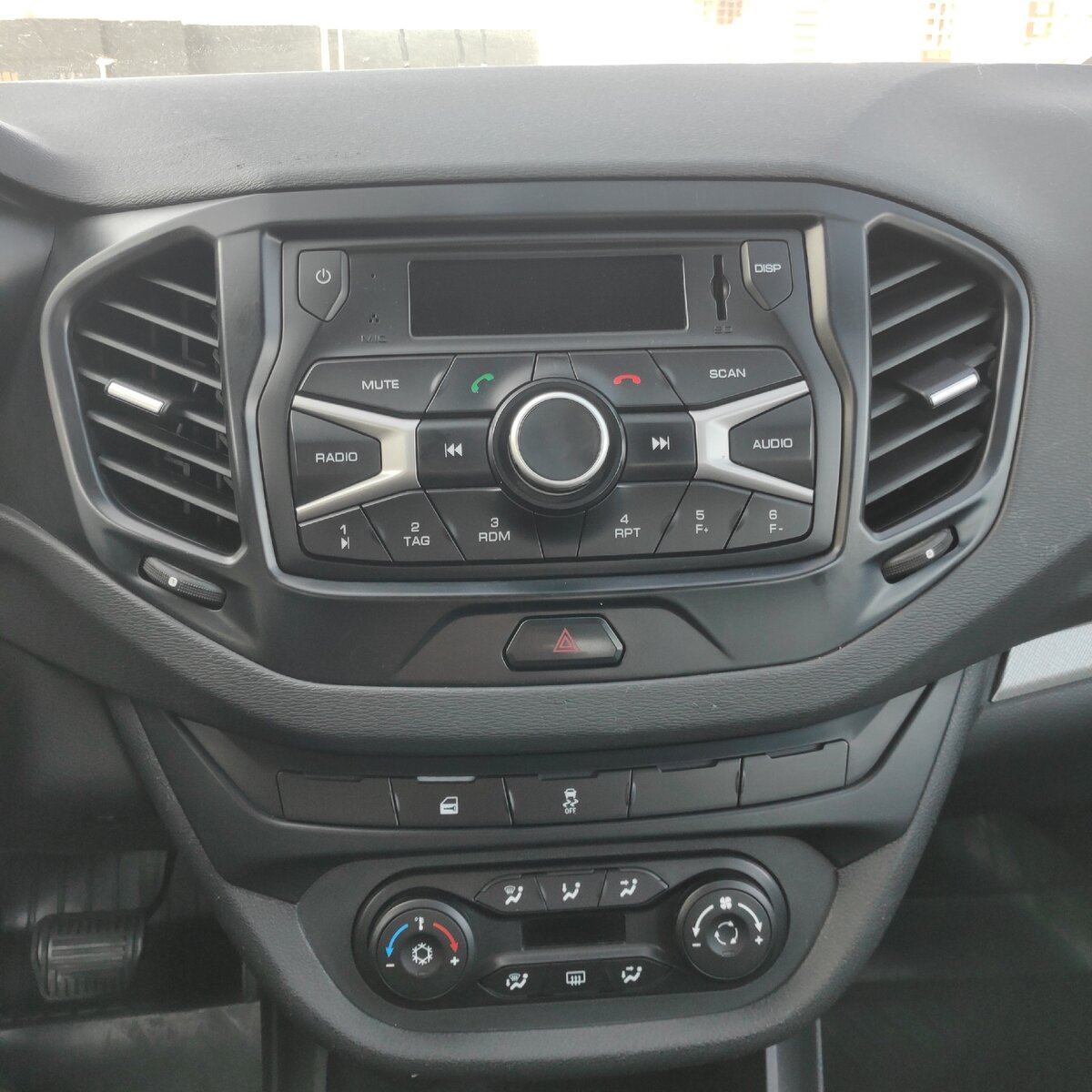 Салон LADA VESTA