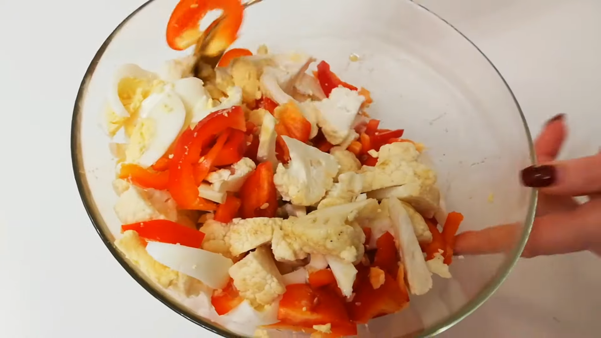 Готовый салат. Очень вкусный! Фото автора.