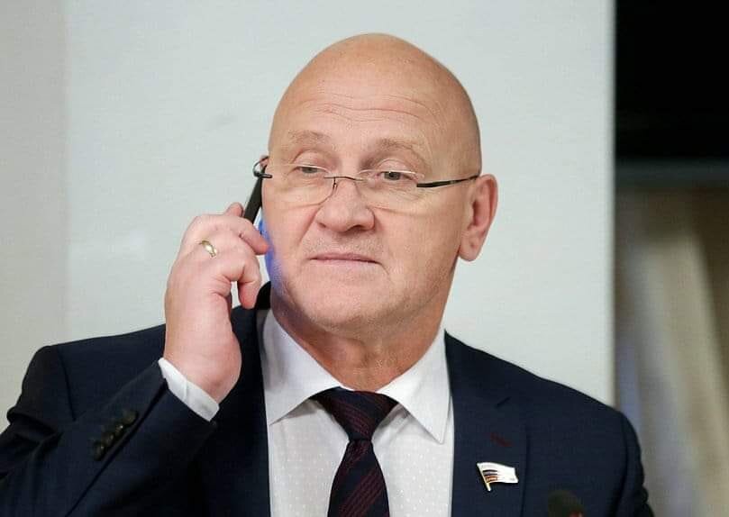 Депутат госдумы от Камчатки Константин Слыщенко.