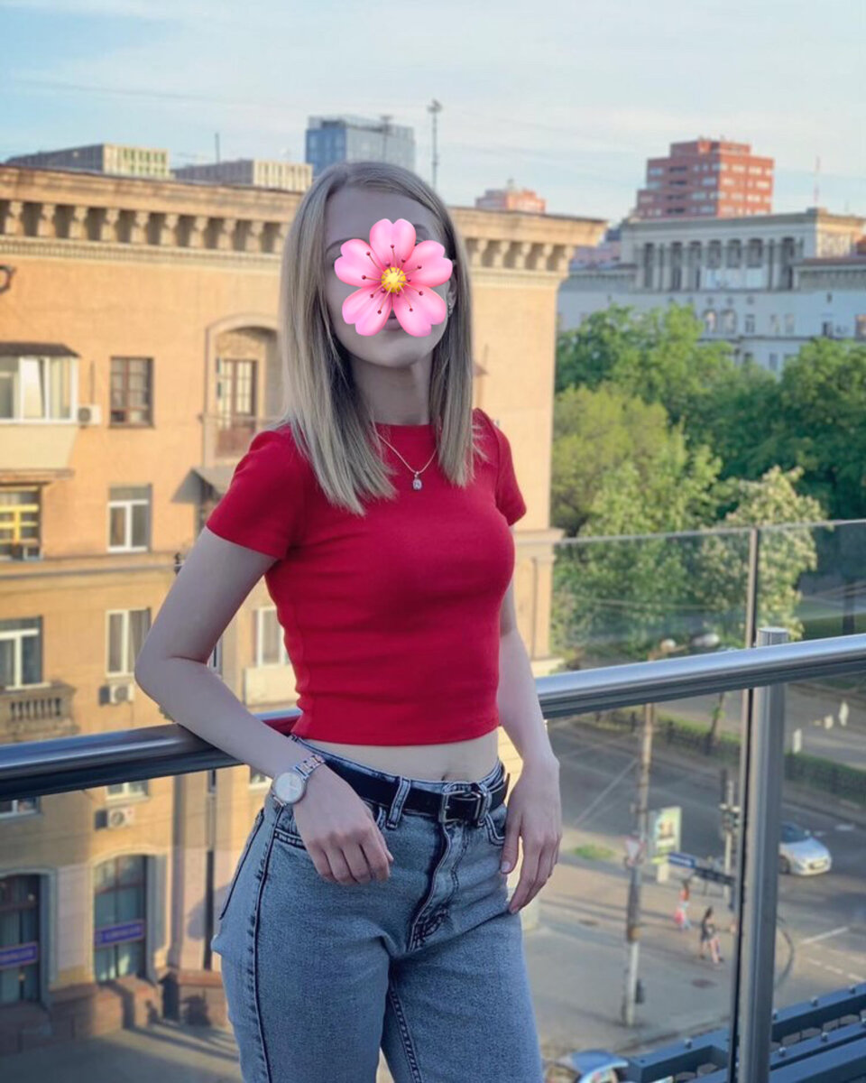 Лицо закрываю потому что обещала, кроме того в данном контексте это не имеет значения.