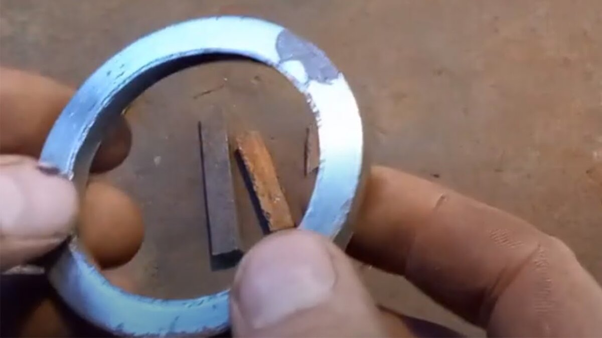 Металлический круг из которого будет делаться квадратная шпонка