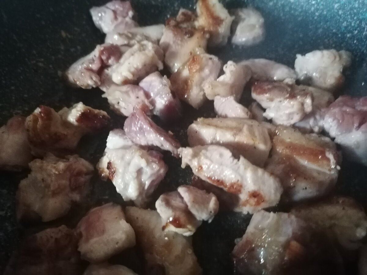 С созданием золотистой корочки сковорода отлично справилась.