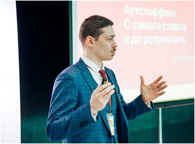 Зелёный марафон барнаул. Люди труда. Старт аутсорсинг. Оц старт. Аутсорсинговые компании ульяновск.