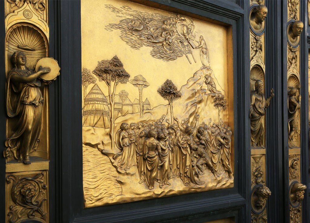 Лоренцо гиберти двери флорентийского баптистерия. Северные двери баптистерия во флоренции. Гиберти двери флорентийского баптистерия. Райские врата лоренцо гиберти во флоренции баптистерий. Лоренцо гиберти врата рая.