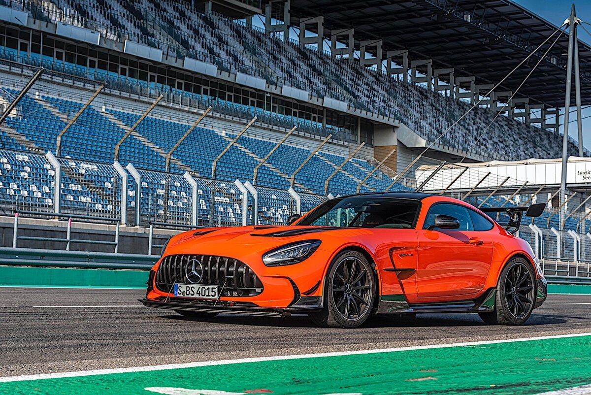 Обзор Mercedes-Benz AMG GT Black Series - узнайте,почему он такой дорогой!  | Kирилл Столбов | Дзен