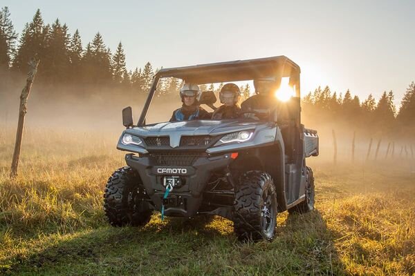 Обзор квадроциклов с крышей | Квадроциклы CFMOTO | Дзен