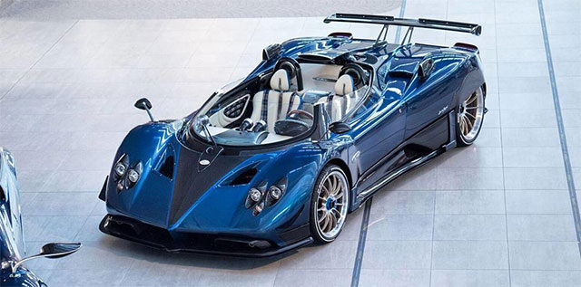 2. Pagani Zonda HP Barchetta – $15 млн.
Самый дорогой суперкар Pagani Zonda выпустили в количестве трех экземпляров. У него эксклюзивный кузов и 7,3-литровый 800-сильный V12. 