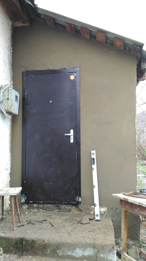 Новая сейф-дверь. Фото март 2016