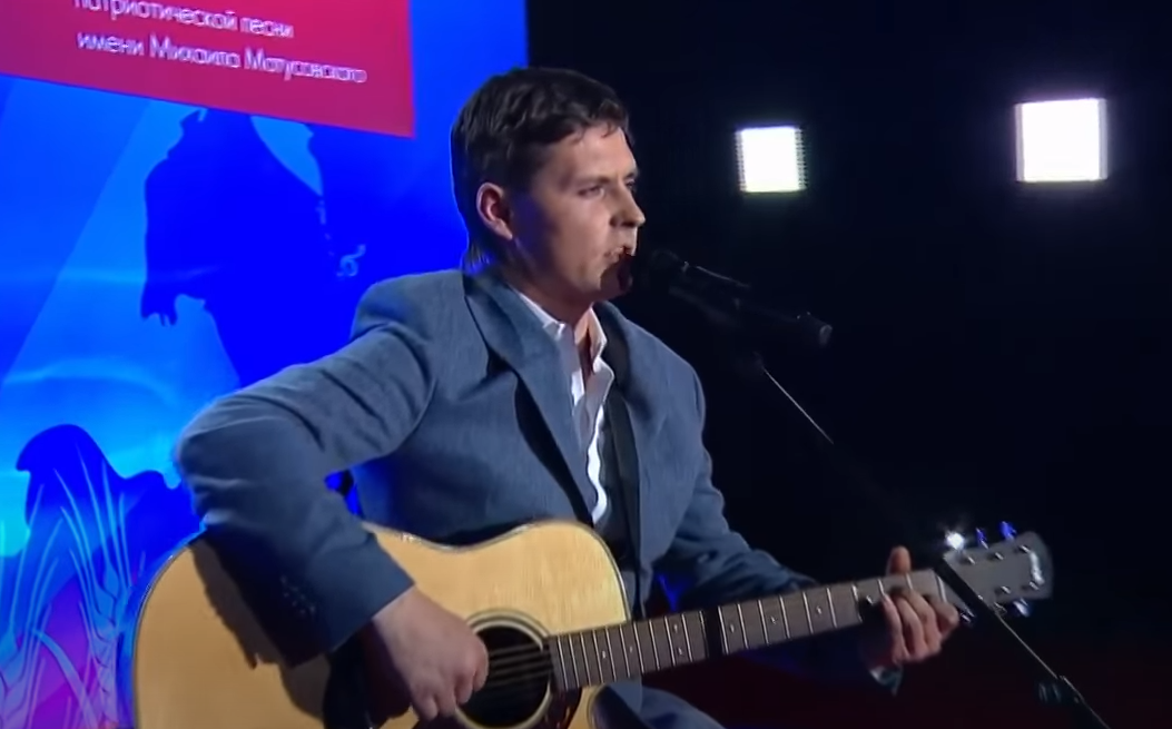 Фото автора конкурс патриотической песни "С чего начинается родина" 
