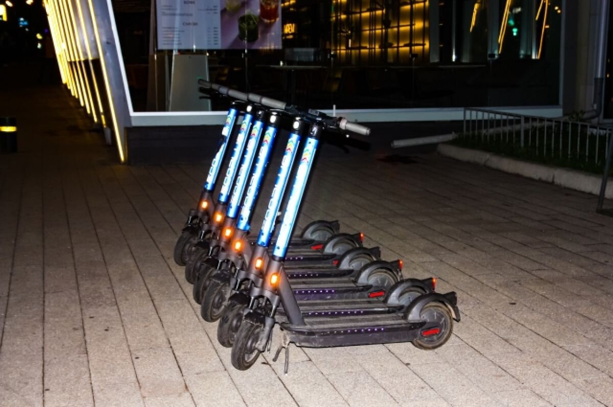    В Набережных Челнах обсуждают работу сервиса кикшеринга.