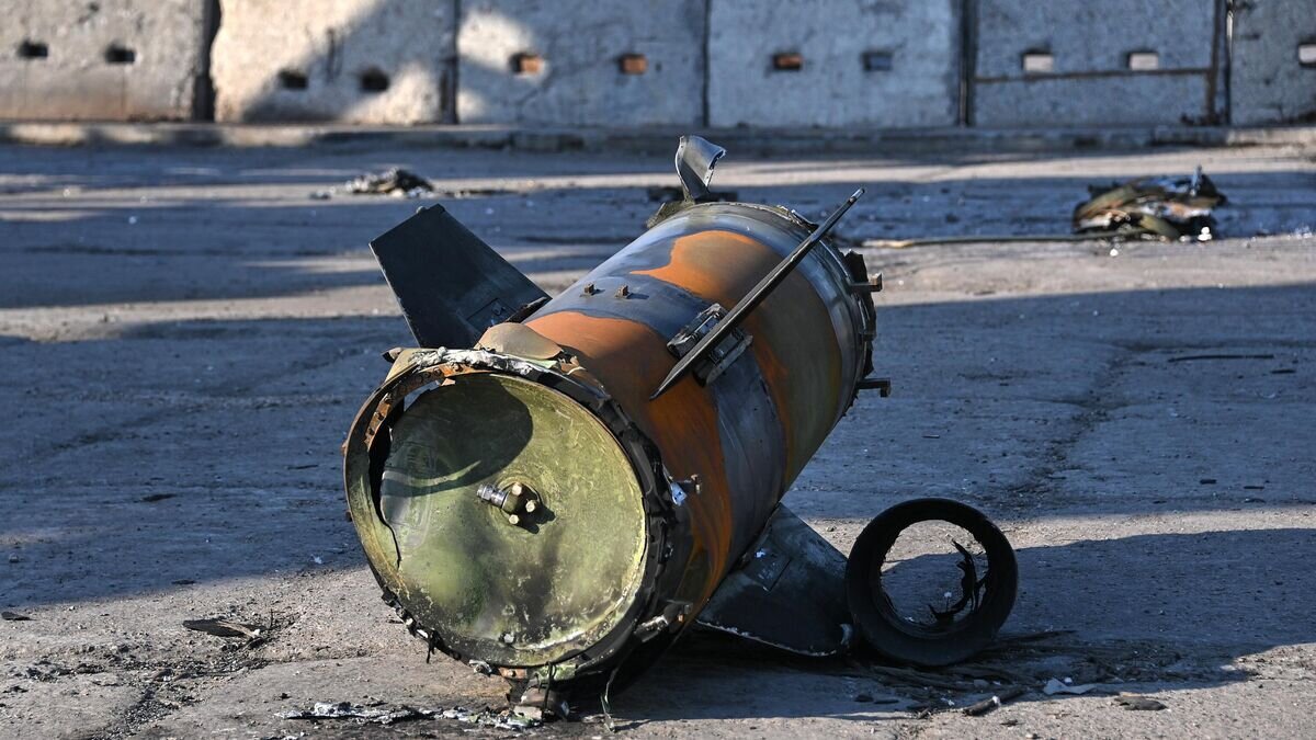    Обломки сбитой украинской ракеты "Точка-У" © РИА Новости