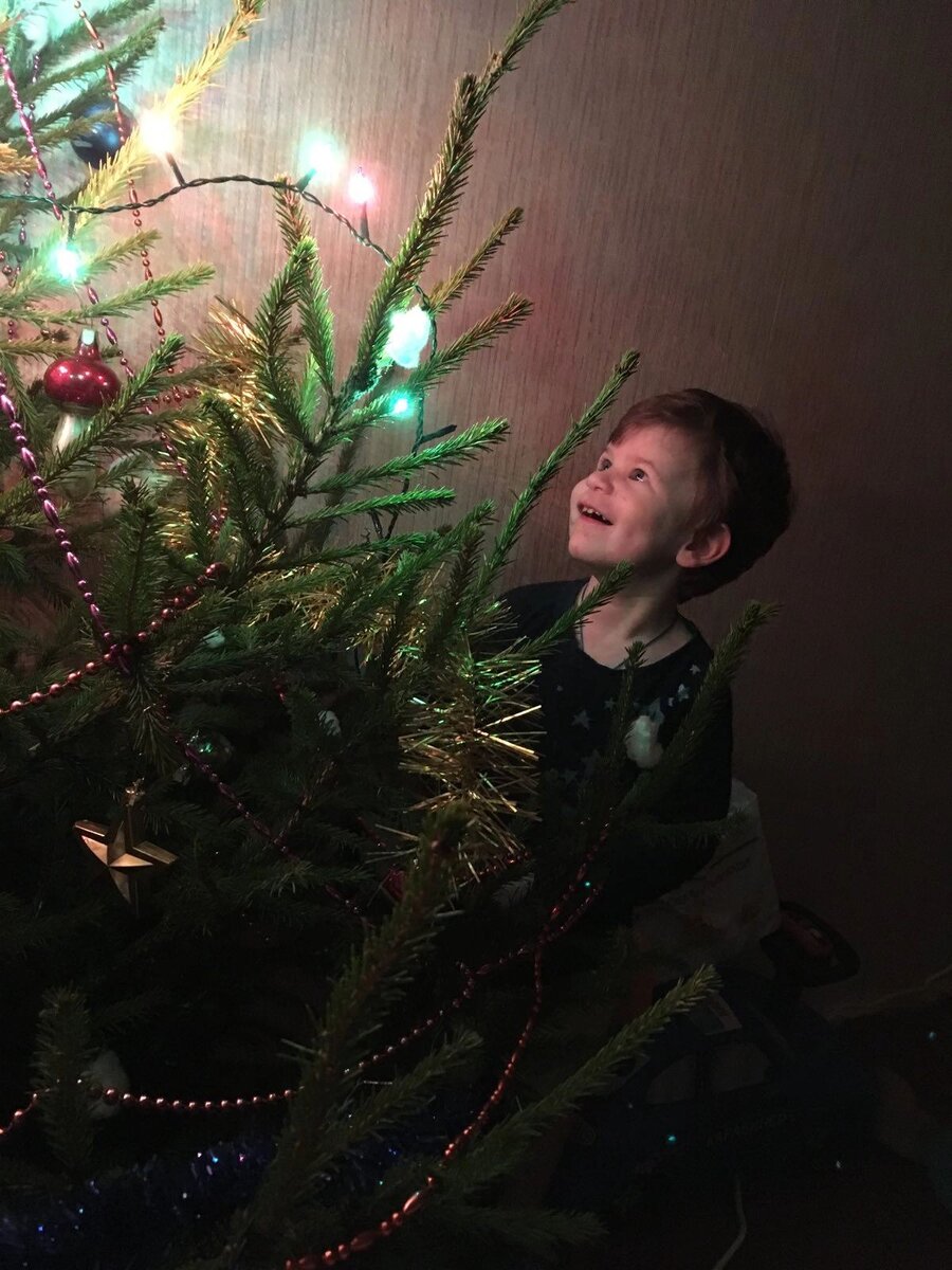 Ради этих эмоций стоит выбрать настоящую елку!!!! 
