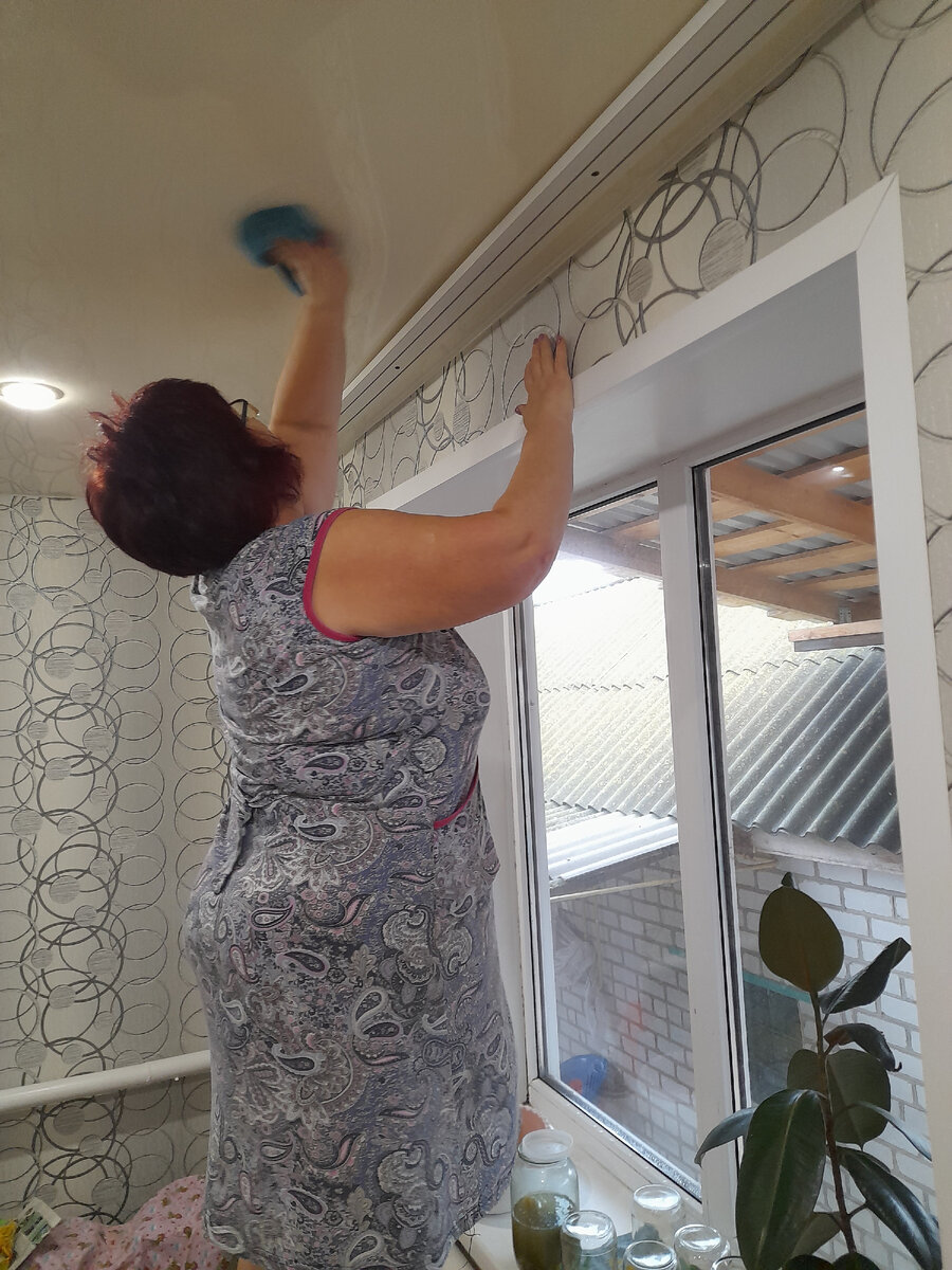 Суббота ! Уборка, готовка! Сын приедет поздно! 