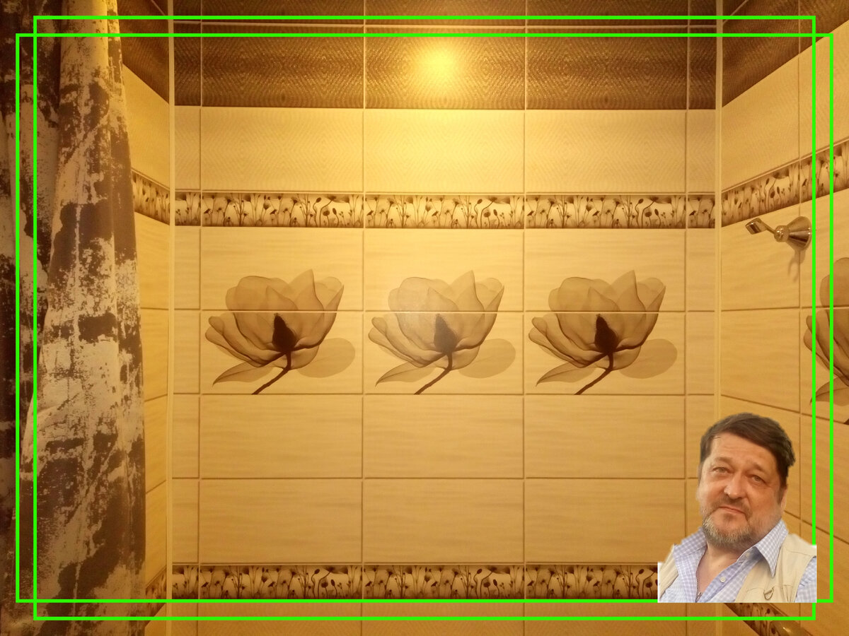 ПВХ панели. Цветопередача плохая. Цветы и полосы фиолетовые.