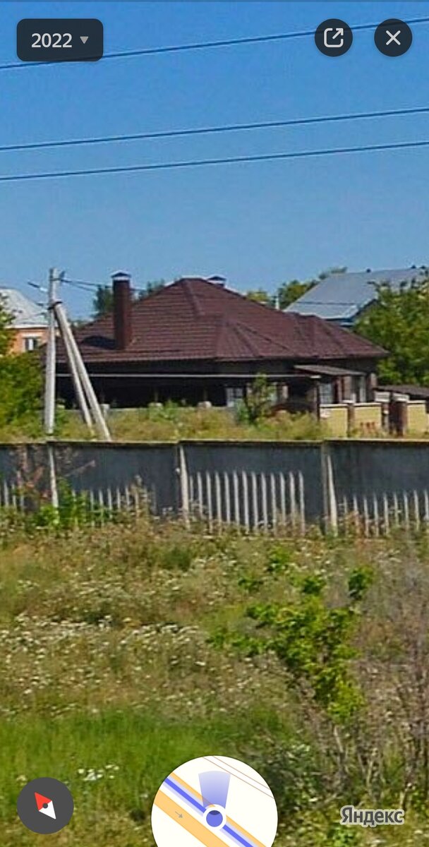 Красивый как шифер забор - вид с панорам Яндекса.