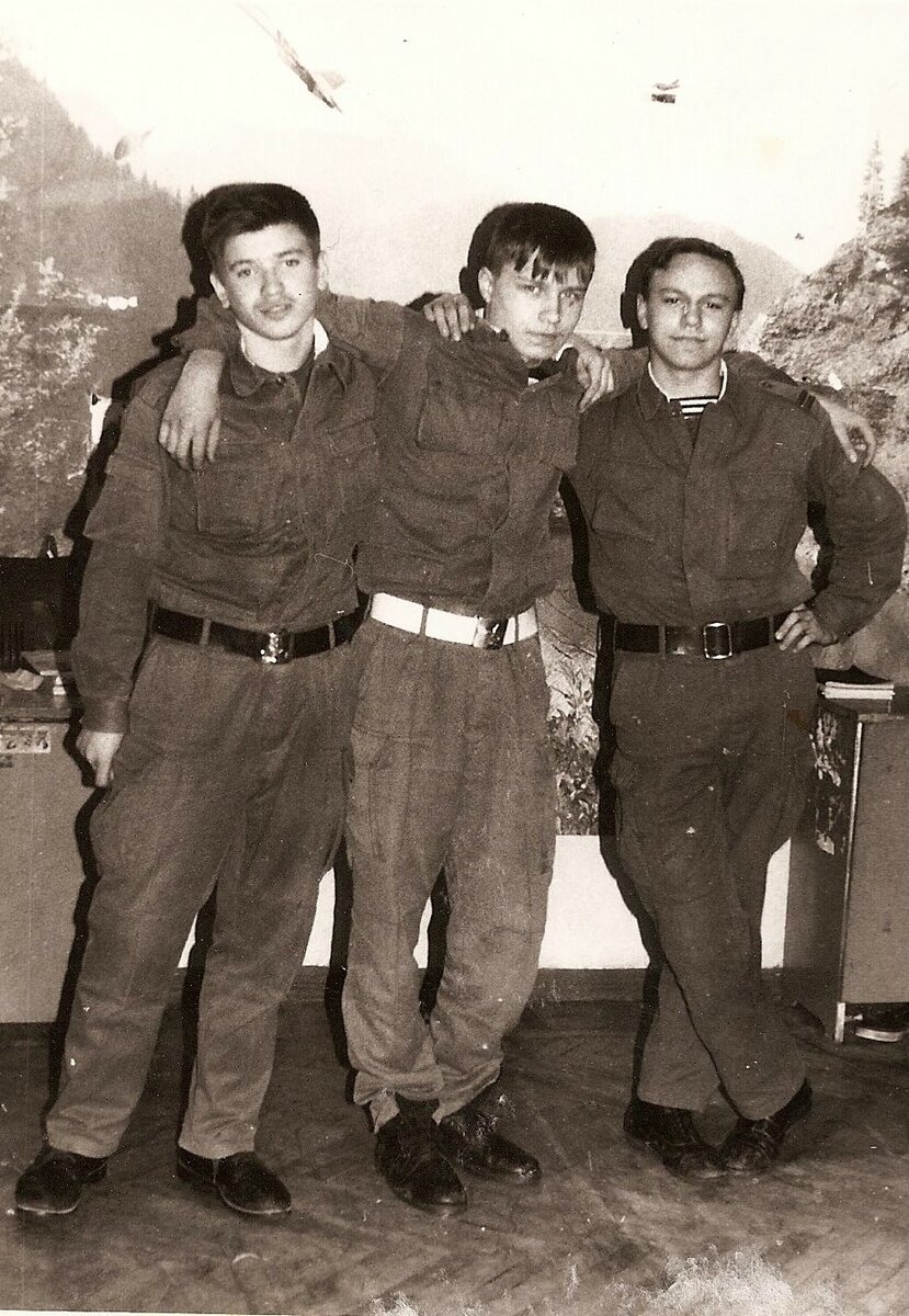 На фото нет Шаппи. Но есть я и двое других спецуровских балбесов.