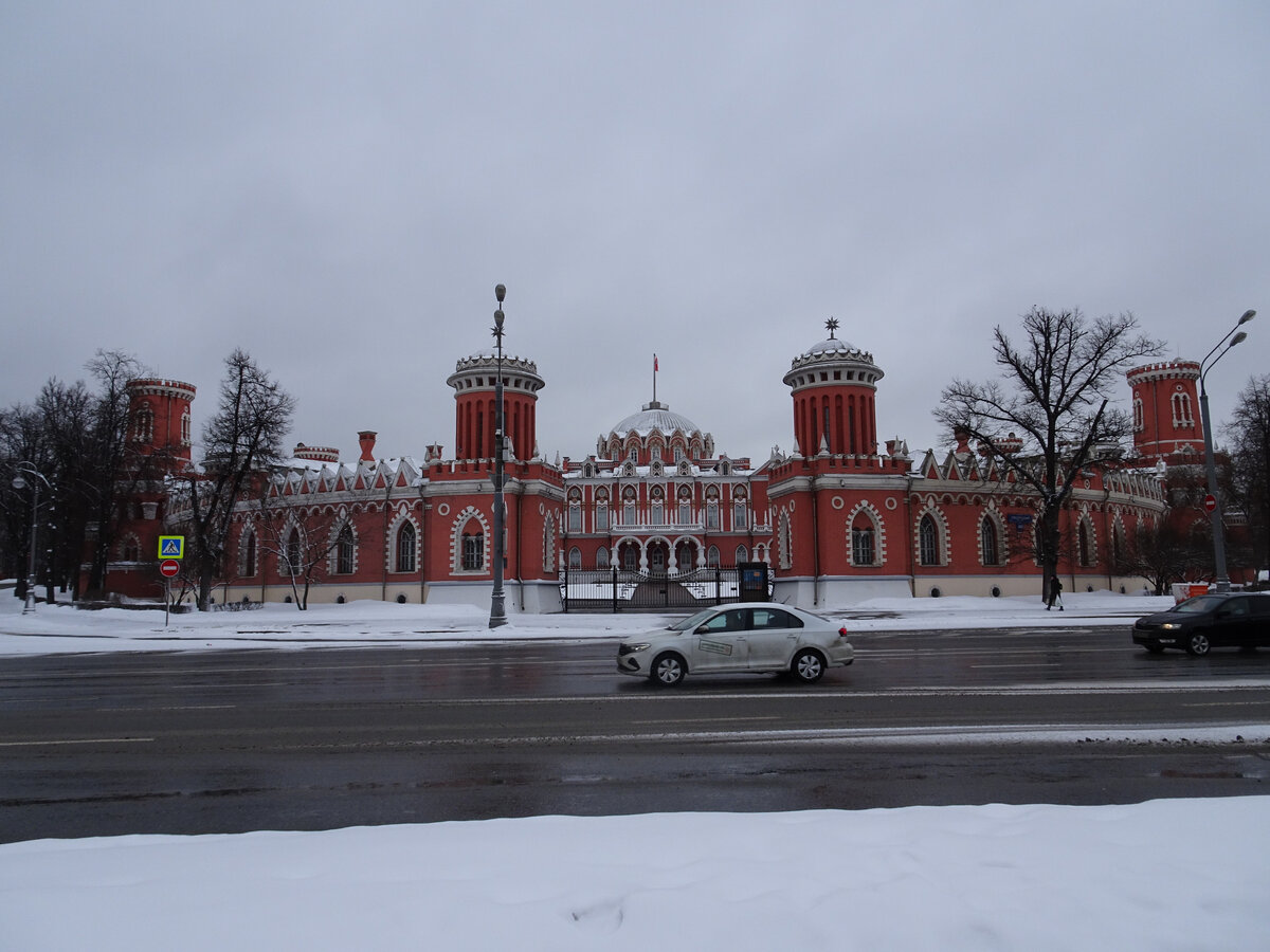 Петровский путевой дворец